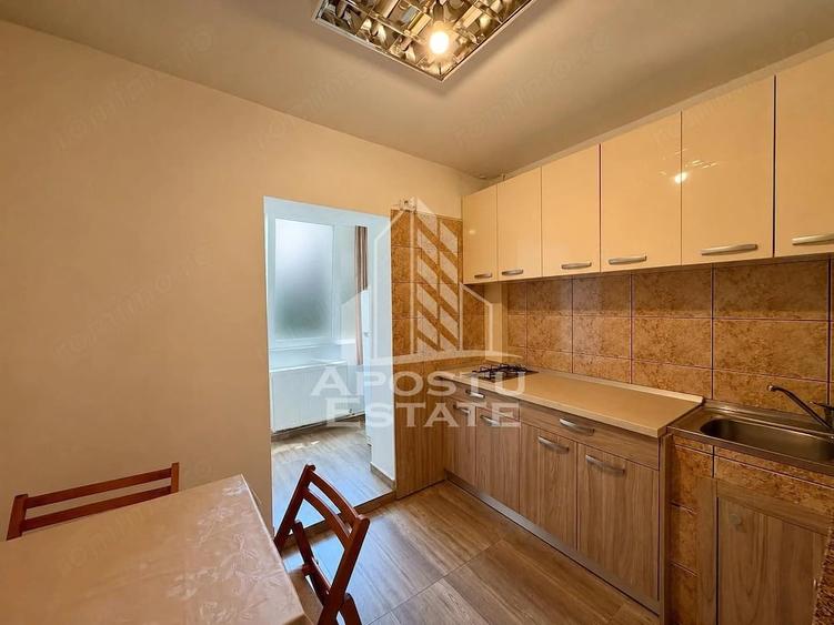 Apartament cu 2 camere decomandat în Lipovei