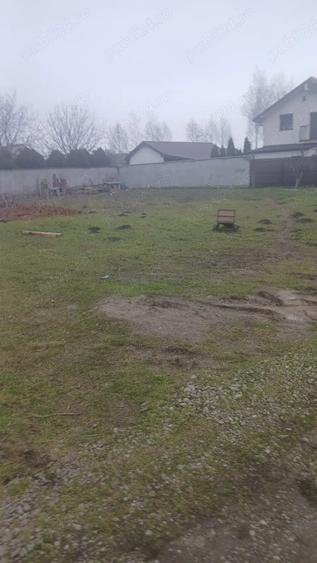 Teren de 1000 mp, în Vânători