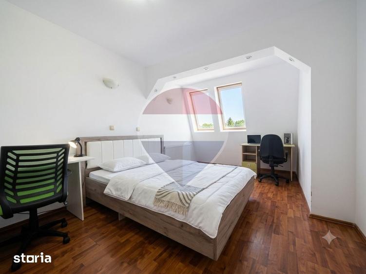 Casă cu 5 camere cu Teren 279 Mp în Central