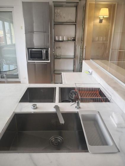 Apartament cu 4 camere semidecomandat, mobilat în Șoseaua Nordului