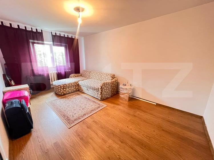 Apartament cu 2 camere decomandat, mobilat în Dacia