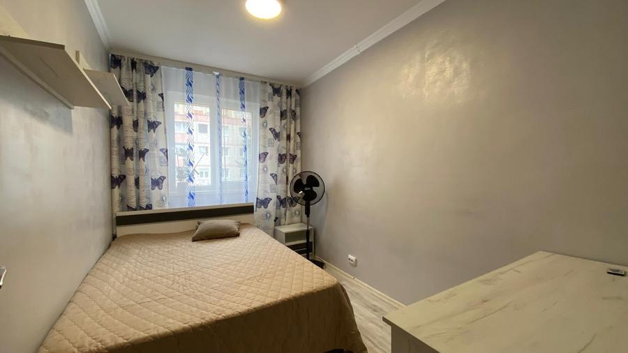 Apartament cu 3 camere decomandat în Astra