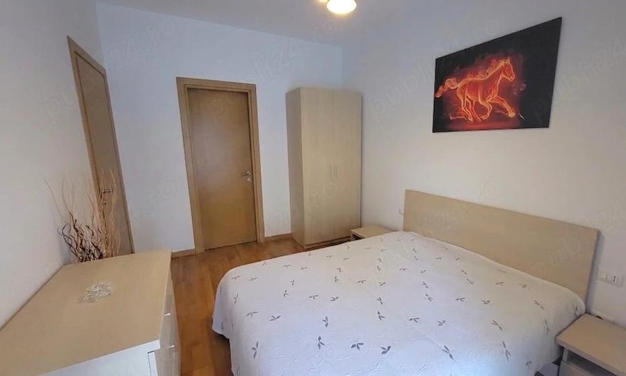 Apartament cu 3 camere semidecomandat în Exterior Vest