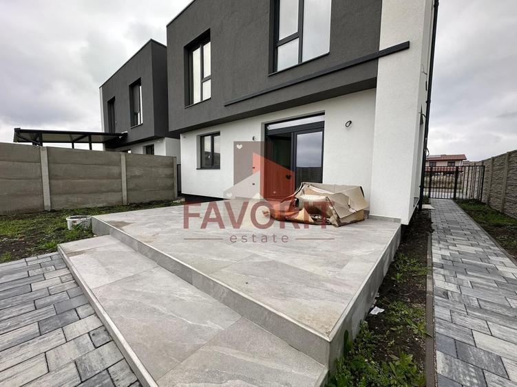 Duplex cu 5 camere cu Canalizare în Săcălaz