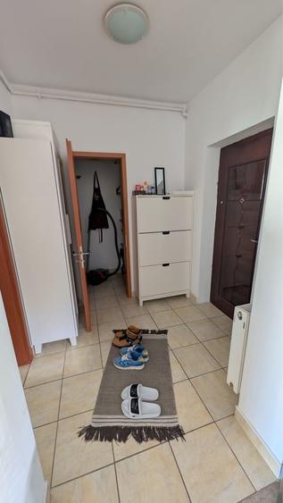 Apartament cu 3 camere în Calea Dumbrăvii