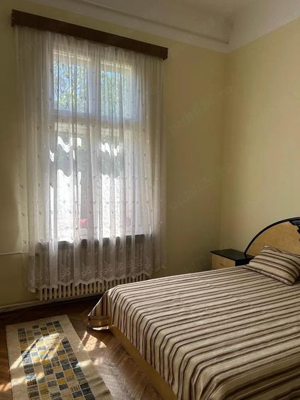Casă cu Teren 980 Mp în Central