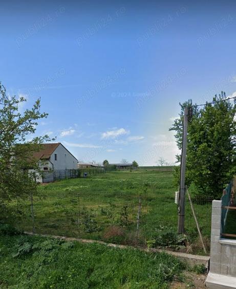 Teren de 2048 mp, în Vadu