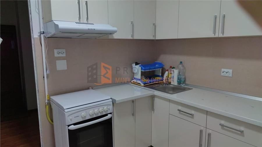 Apartament cu 3 camere decomandat, mobilat în Unirii Sud