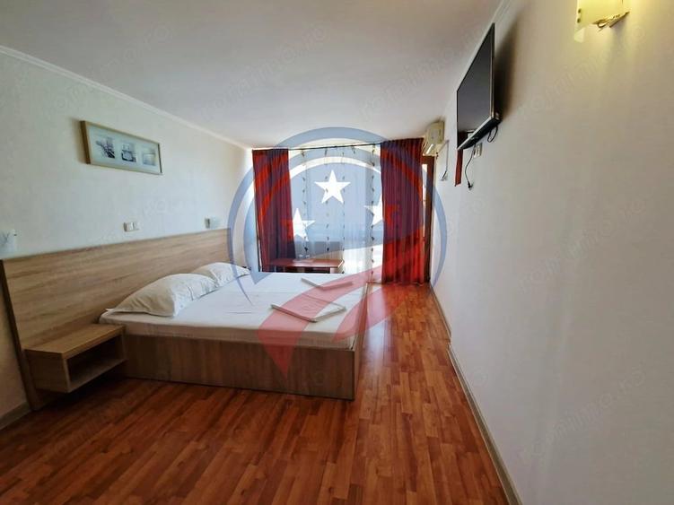 Casă cu 20 camere cu Teren 1632 Mp în Eșelnița