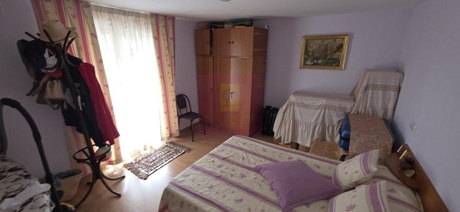 Casă cu 3 camere în Central