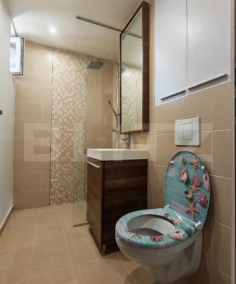 Apartament 4 camere decomandat, etaj intermediar, Splaiul Cr - 12