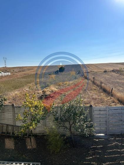 Casă cu 3 camere cu Canalizare în Pielești