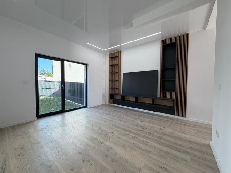 Casa 3 camere 2 bai Terasa Parcare zona Bucium Visan - 1