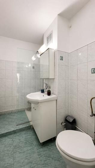 Apartament cu 2 camere decomandat, mobilat în Semicentral