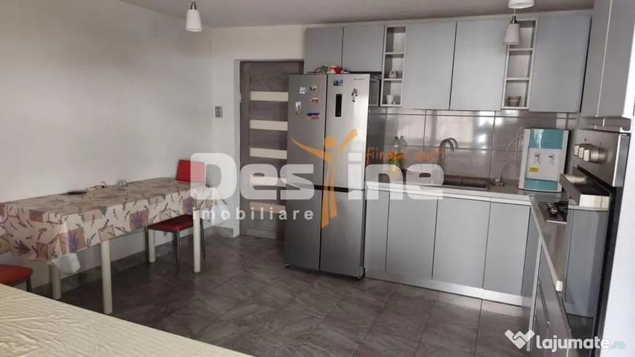 Casă cu 7 camere cu Teren 775 Mp în Păulești