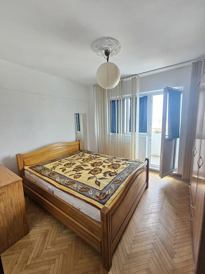 Apartament cu 2 camere decomandat în Piața Unirii