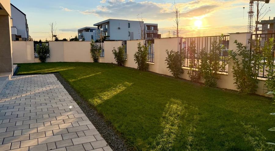 Duplex cu 5 camere cu Canalizare în Dumbrăvița
