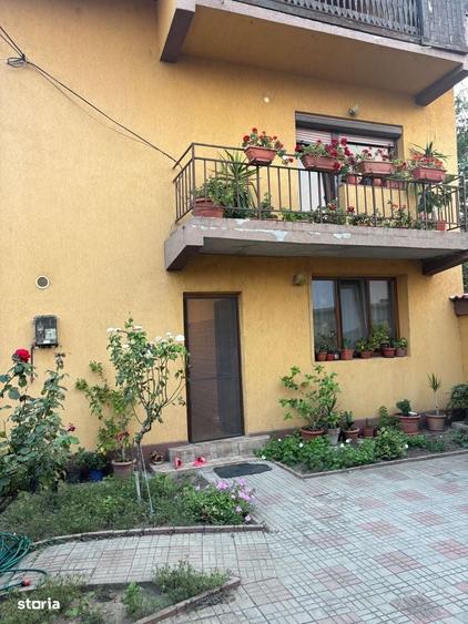 Casă cu 4 camere cu Teren 186 Mp în Rovine