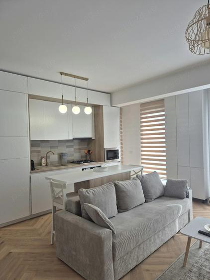 Apartament cu 2 camere semidecomandat în Giroc