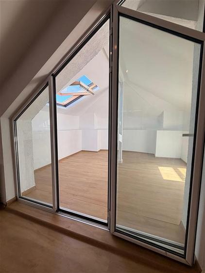 Apartament cu 3 camere semidecomandat, mobilat în Colentina