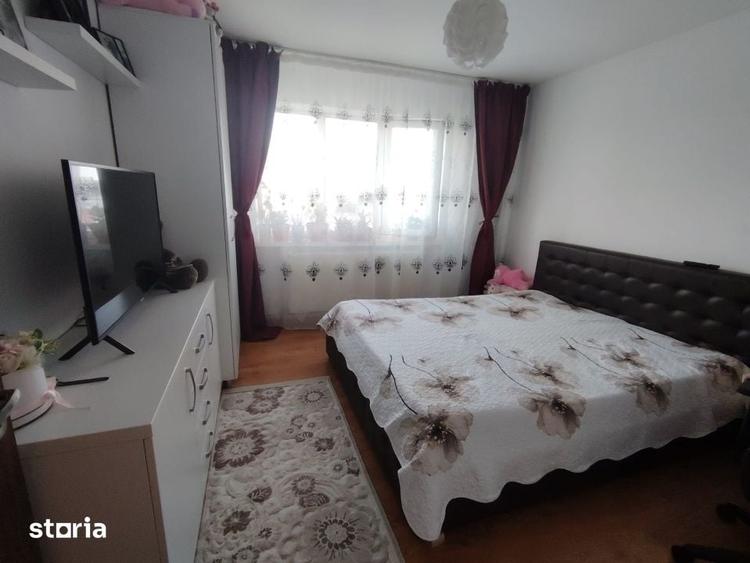 Apartament cu 2 camere decomandat în Craiovița Nouă