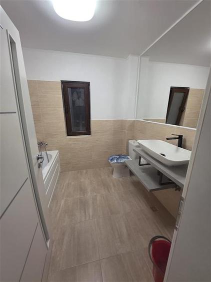 Apartament cu 2 camere decomandat în Nicolina