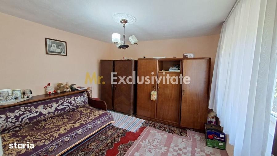 Casă cu 3 camere în Teiu