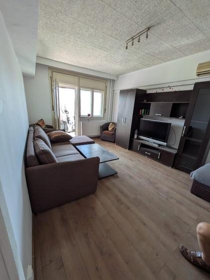 Apartament cu 2 camere decomandat, mobilat în Central