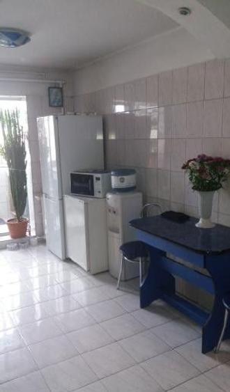 Apartament cu 3 camere decomandat, mobilat în Rahova — fotografia 3