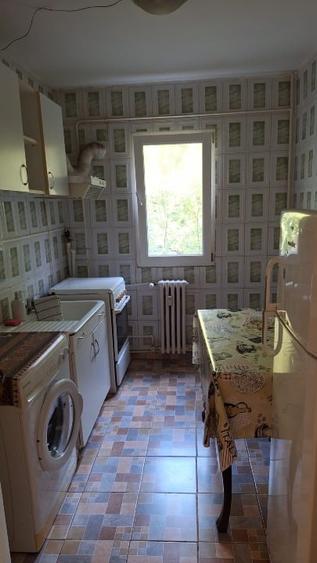 Apartament cu 2 camere nedecomandat în Podu Roș
