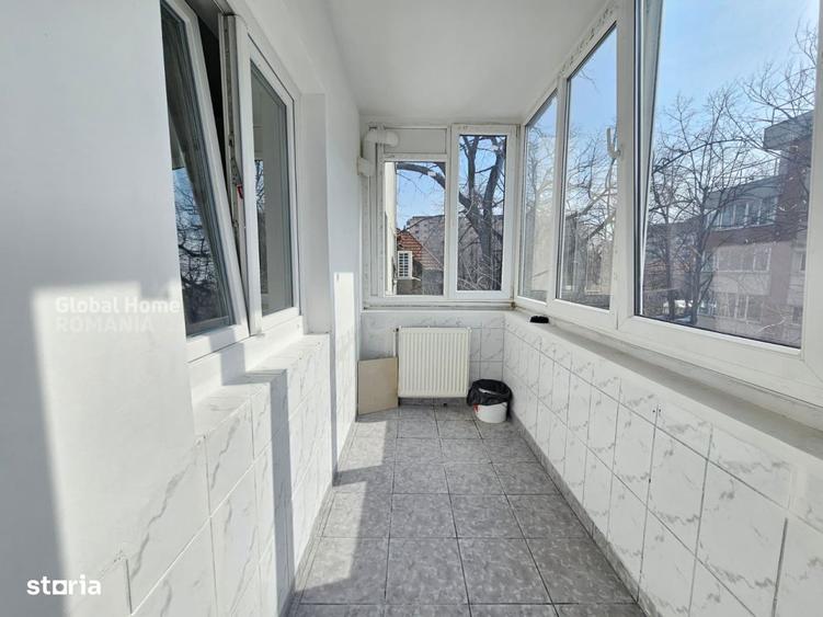Apartament cu 3 camere decomandat, mobilat în Băneasa
