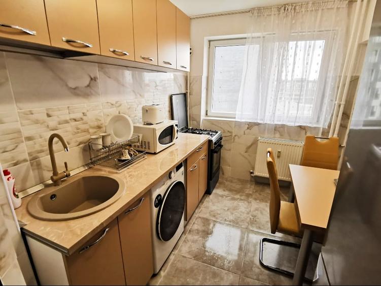 Apartament cu 2 camere semidecomandat, mobilat în Obor