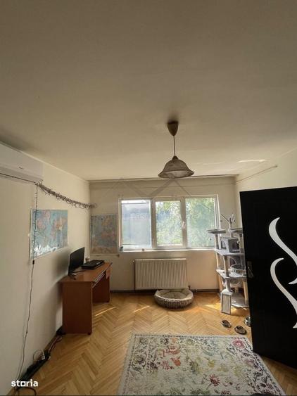 Apartament cu 2 camere semidecomandat în Podu Roș