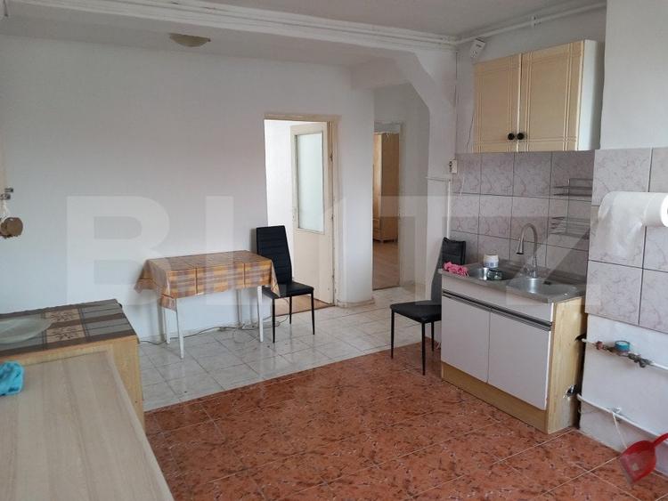 Apartament cu 3 camere decomandat în Florești — fotografia 1
