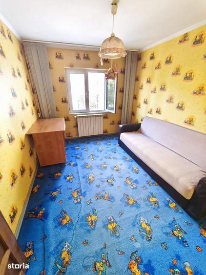 Apartament cu 3 camere în 9 Mai