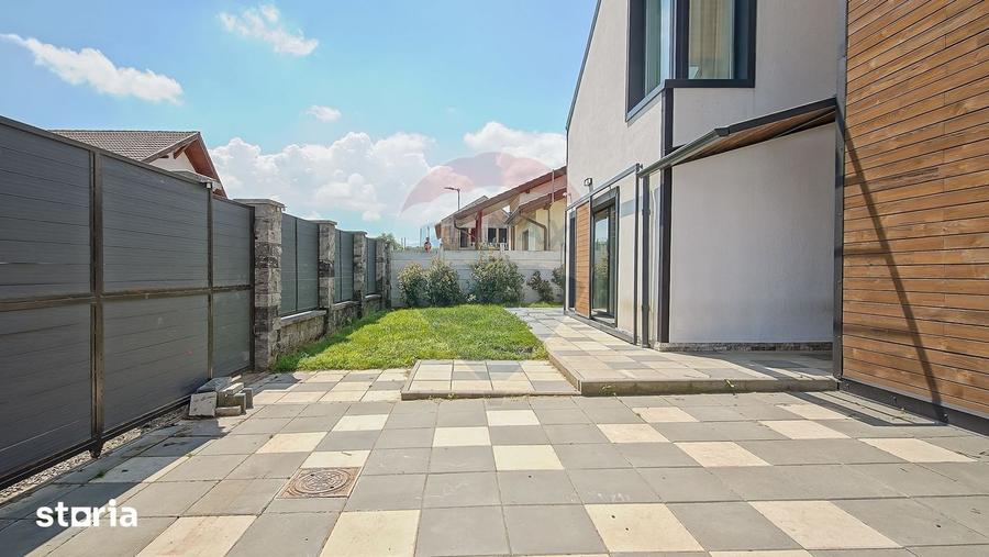 Casă cu 4 camere cu Teren 387 Mp în Stupini