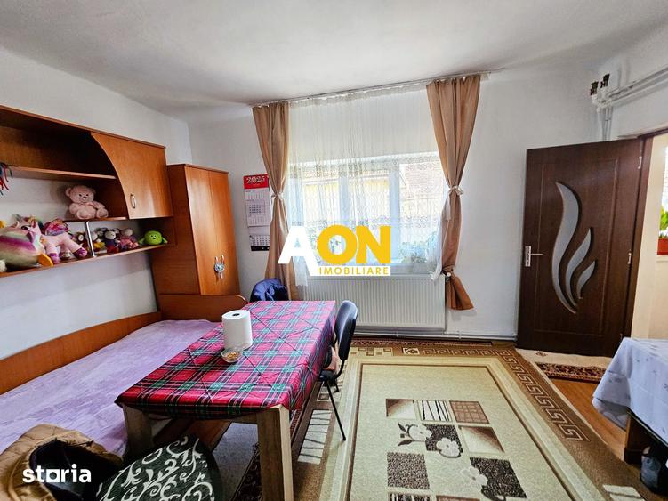 Casă cu 4 camere cu Teren 2084 Mp în Sântimbru