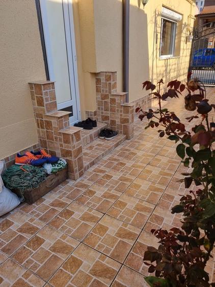 Casă individuală cu 4 camere cu Canalizare în Faleza Nord