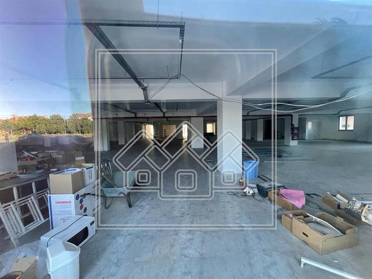 Spațiu comercial, de 614.25 mp, în Aeroport