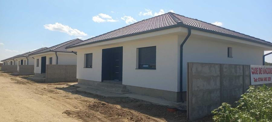 Casă cu 3 camere în Exterior Vest