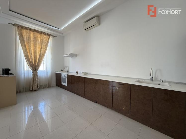 Apartament cu 3 camere decomandat, mobilat în Fabric