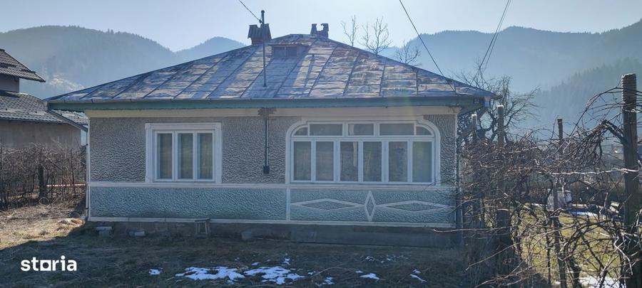 Casa 3 camere cu garaj ?i 2 pivni?e Orasul Bicaz, Jud Neamt - 16