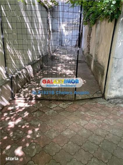 Casă cu 6 camere cu Teren 222 Mp în Centrul Civic