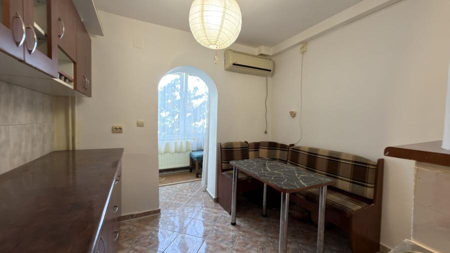 Apartament cu 3 camere decomandat, mobilat în Freidorf