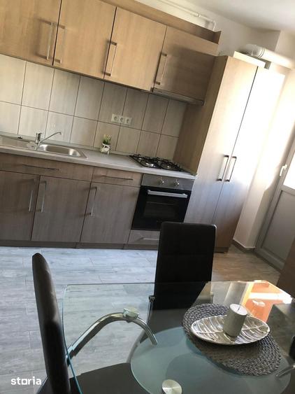 Apartament cu 3 camere în 22 Decembrie 1989