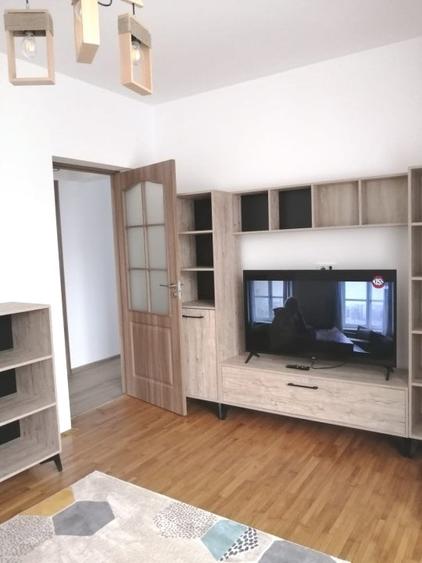 Apartament cu 2 camere decomandat, mobilat în Centrul Civic