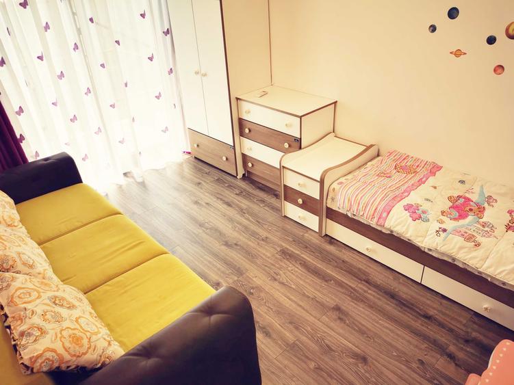 Casă cu 4 camere în Ghencea