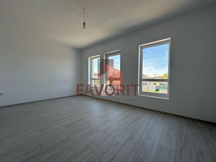Duplex cu 4 camere cu Canalizare în Săcălaz