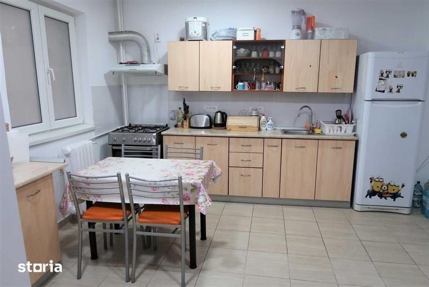 Apartament cu 3 camere decomandat în Ghencea