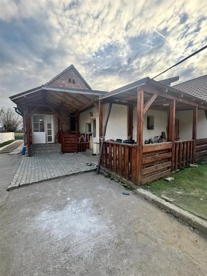 Casă cu Teren 1138 Mp în Șăulești